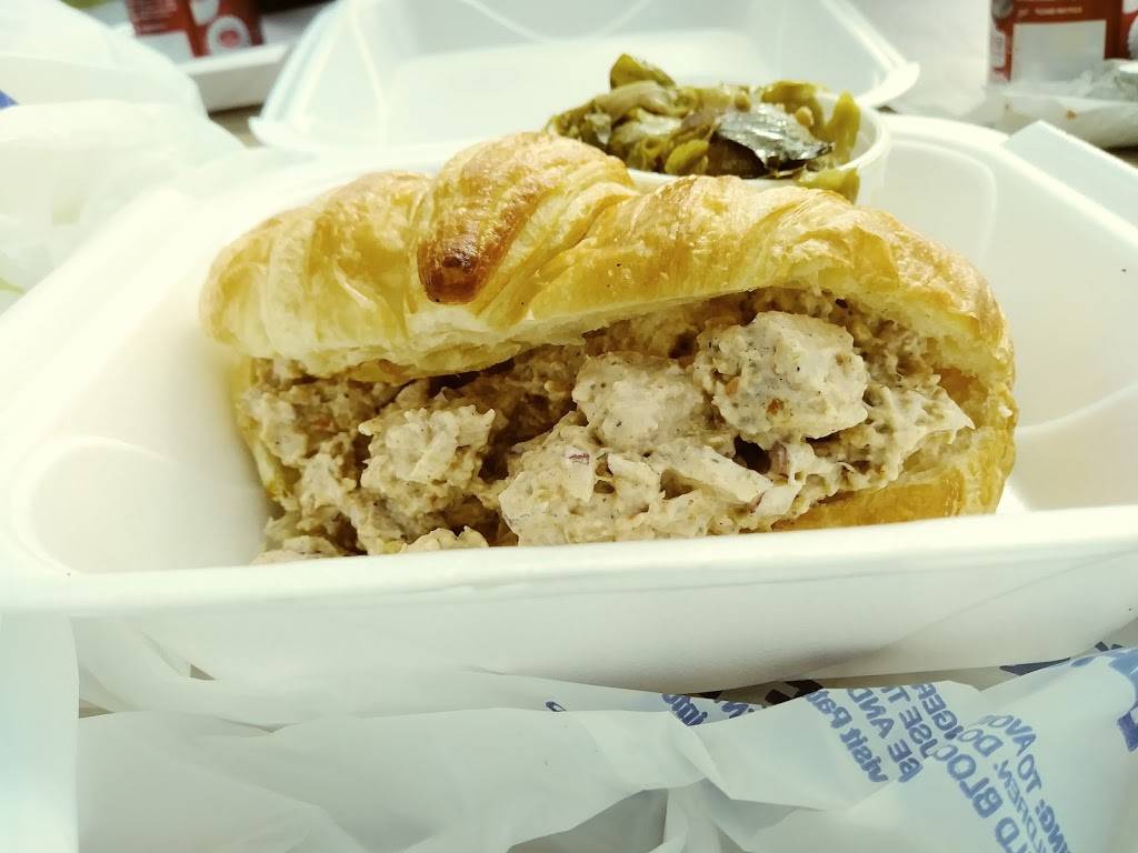 Franks Backyard BBQ | restaurant | 9720 W 133rd Ave, Cedar Lake, IN 46303, USA | 2195521275 OR +1 219-552-1275