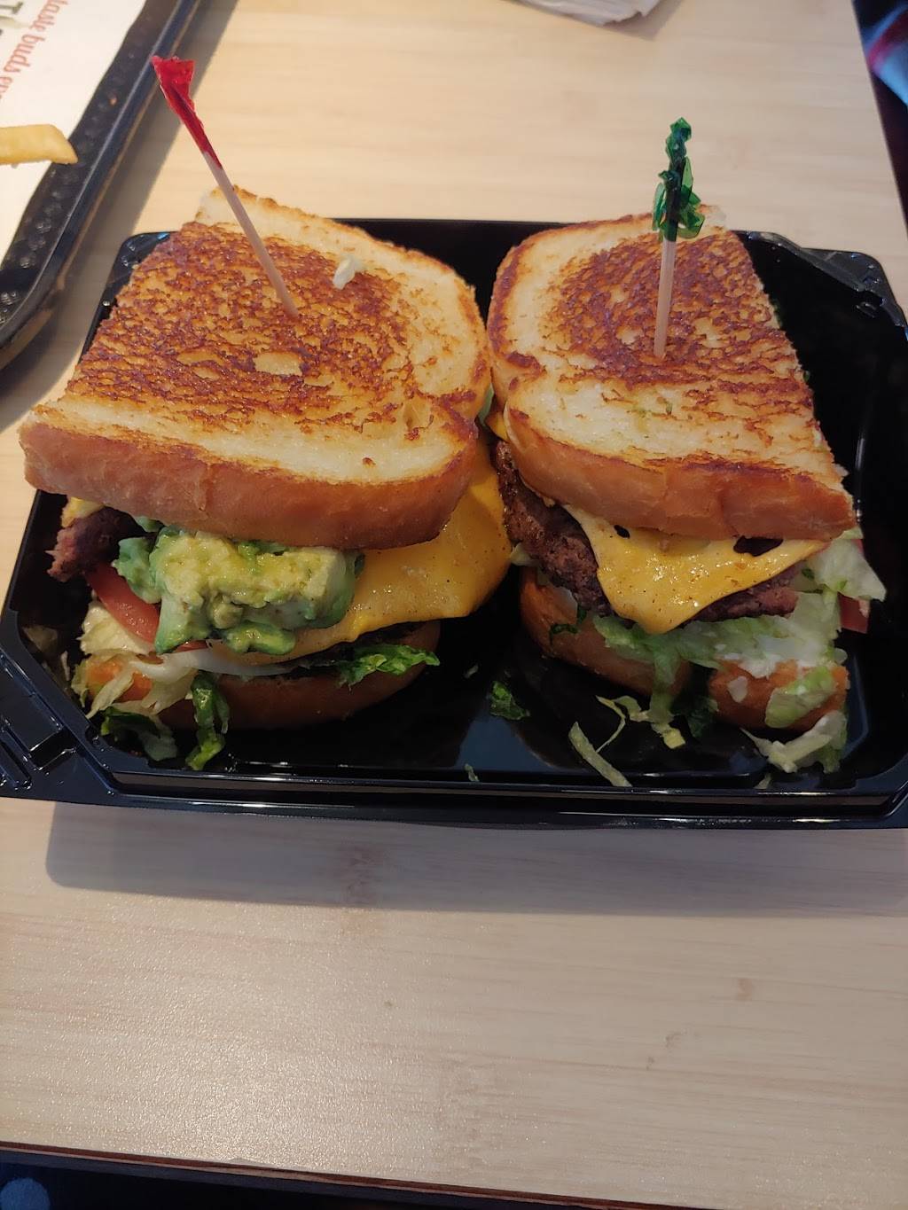 The Habit Burger Grill | restaurant | 5108 Broadway Ste K105, Oakland, CA 94611, USA | 5105956675 OR +1 510-595-6675