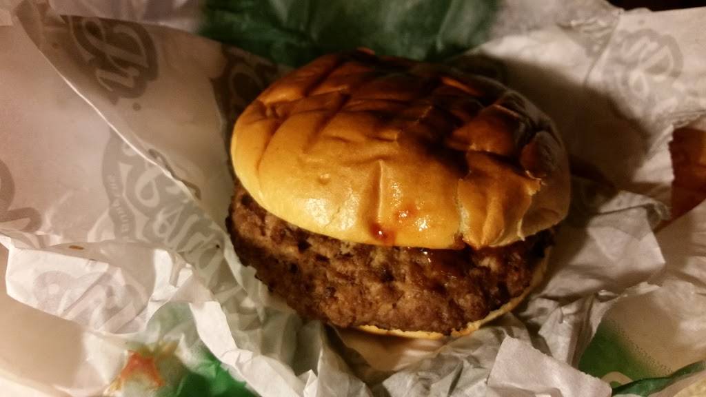 Carls Jr. | restaurant | 5625 E Kings Canyon Rd, Fresno, CA 93727, USA | 5594548379 OR +1 559-454-8379