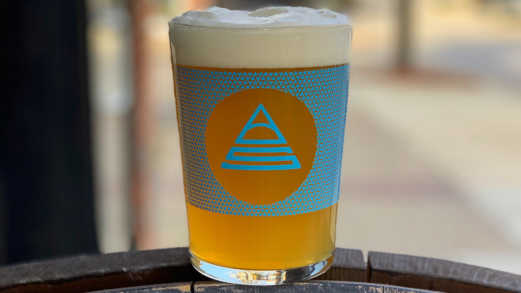 Summit Beer Station | restaurant | 321 9th St, Huntington, WV 25701, USA | 6813780468 OR +1 681-378-0468