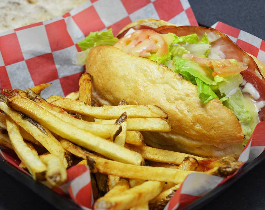 Ianazones Pizza (5 Points) | meal takeaway | 9056 N Lima Rd # A, Poland, OH 44514, USA | 2347593533 OR +1 234-759-3533