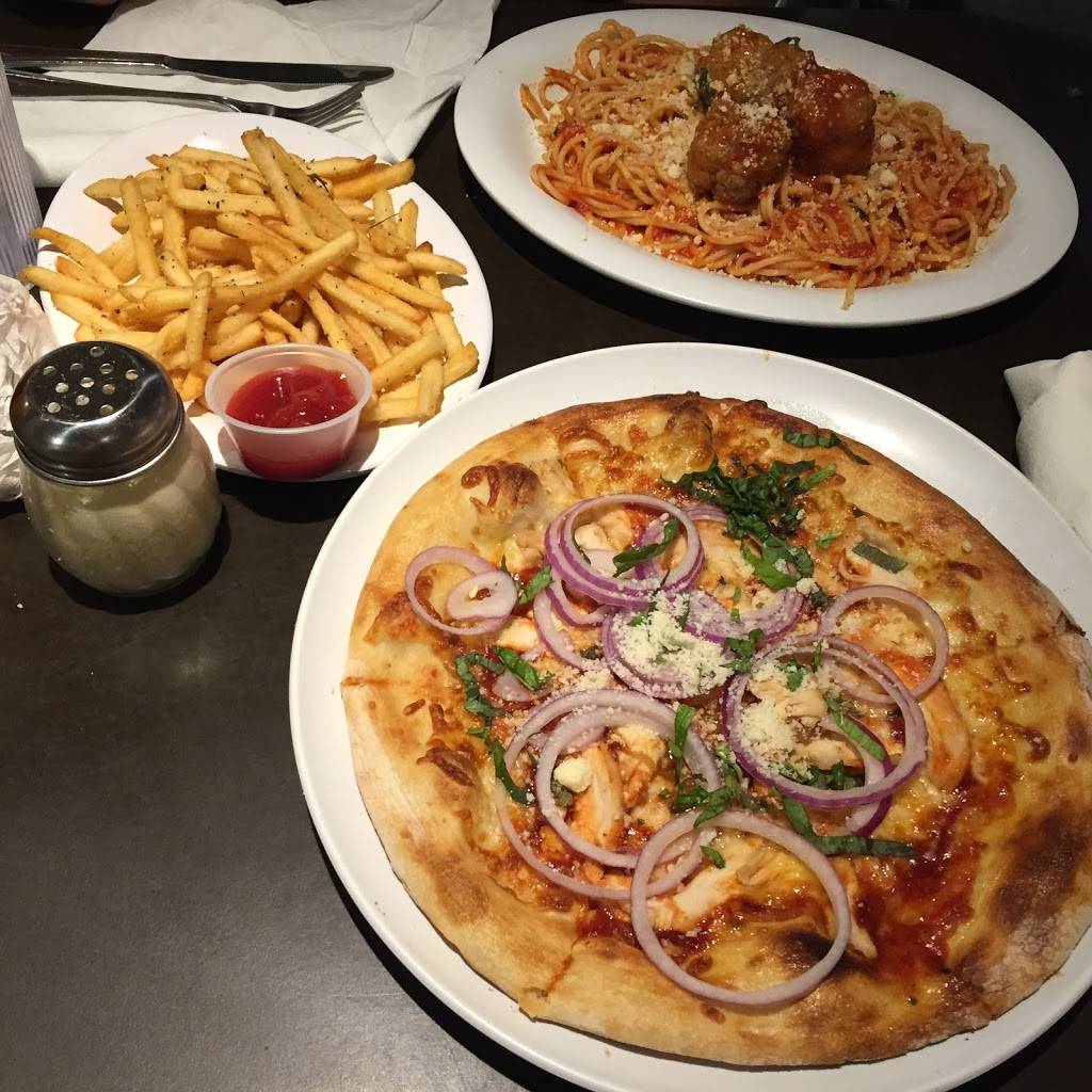 Wolfgang Puck Express | restaurant | 2570 Kalakaua Ave, Honolulu, HI 96815, USA | 8089316226 OR +1 808-931-6226