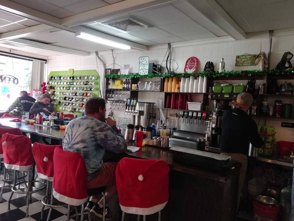 Stellas | restaurant | 3119 Beach Blvd S, Gulfport, FL 33707, USA | 7274988950 OR +1 727-498-8950