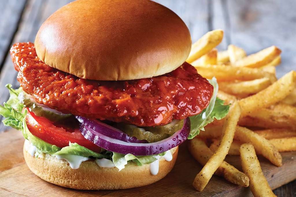 Applebees Grill + Bar | restaurant | 2420 E Mason St, Green Bay, WI 54302, USA | 9204068141 OR +1 920-406-8141