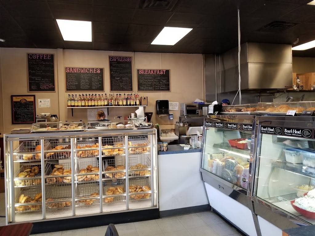 Minervinis New York Bagel Co | restaurant | 1016-212 Old Folkstone Rd, Sneads Ferry, NC 28460, USA | 9103273939 OR +1 910-327-3939