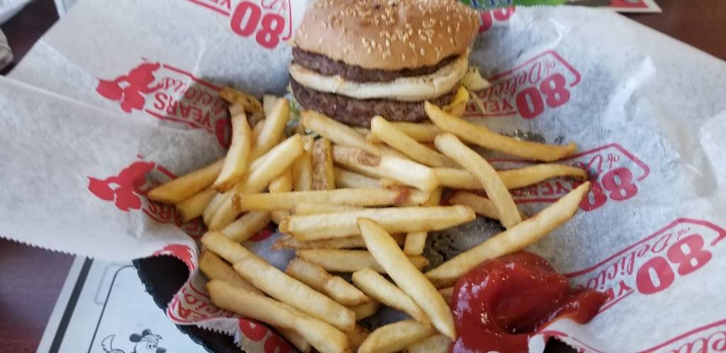 BIG BOY | restaurant | 3111 Center Ave, Essexville, MI 48732, USA | 9898929311 OR +1 989-892-9311