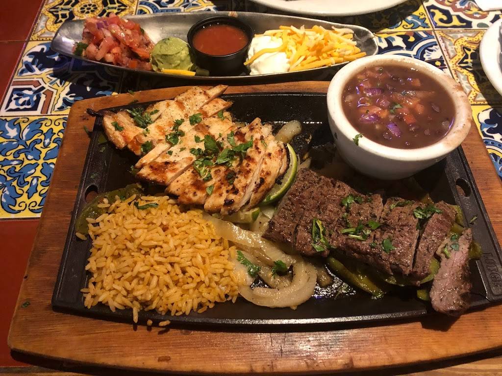 Chilis Grill & Bar | restaurant | Miami International Airport Concourse G Terminal, 4200 NW 36th St 2nd Level, Miami, FL 33122, USA | 3058694830 OR +1 305-869-4830