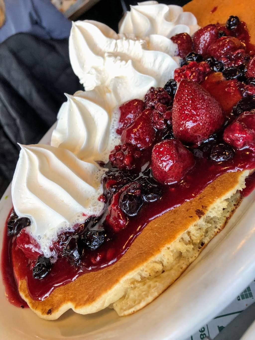 Wilsons Rivers Edge Restaurant | restaurant | 4208 S Straits Hwy, Indian River, MI 49749, USA | 2312388111 OR +1 231-238-8111