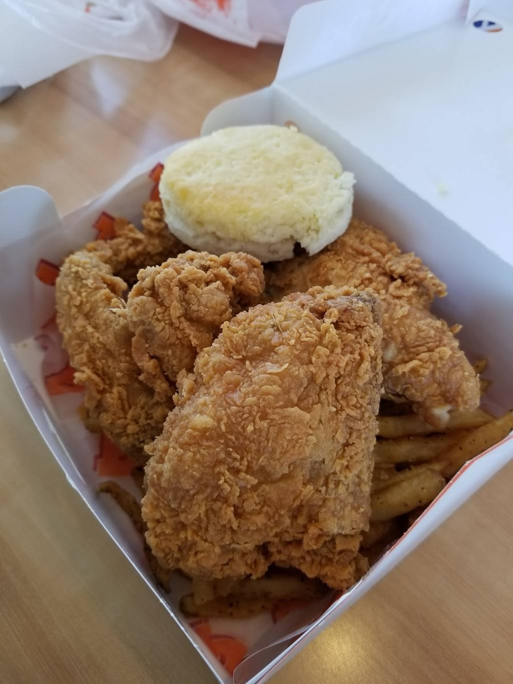 Popeyes Louisiana Kitchen | restaurant | 961 Sepulveda Blvd, Torrance, CA 90502, USA | 3105390632 OR +1 310-539-0632