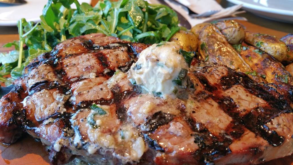 California Pizza Kitchen at Tarzana | restaurant | 18800 Ventura Blvd, Tarzana, CA 91356, USA | 8183459925 OR +1 818-345-9925