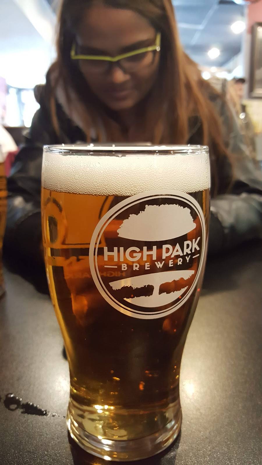 Mackenzies High Park | restaurant | 1982 Bloor St W, Toronto, ON M6P 3K9, Canada | 4167677246 OR +1 416-767-7246