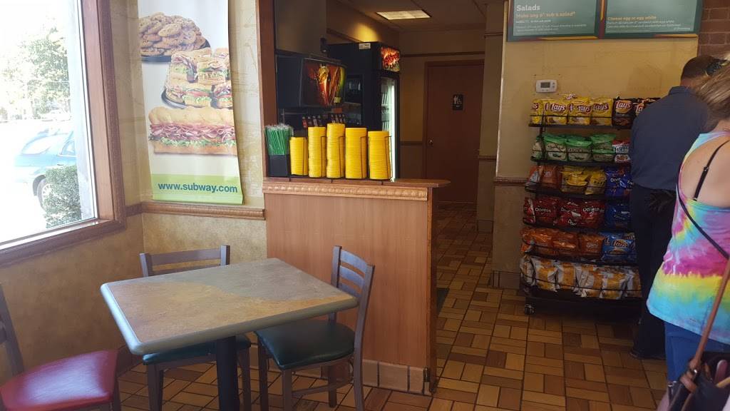 Subway | restaurant | 723 US-19, Crystal River, FL 34429, USA | 3527952416 OR +1 352-795-2416