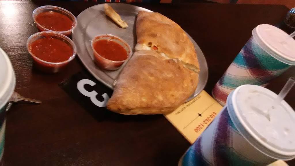 Pizza Village V | restaurant | 2355 Old Post Rd, Coplay, PA 18037, USA | 6102621300 OR +1 610-262-1300