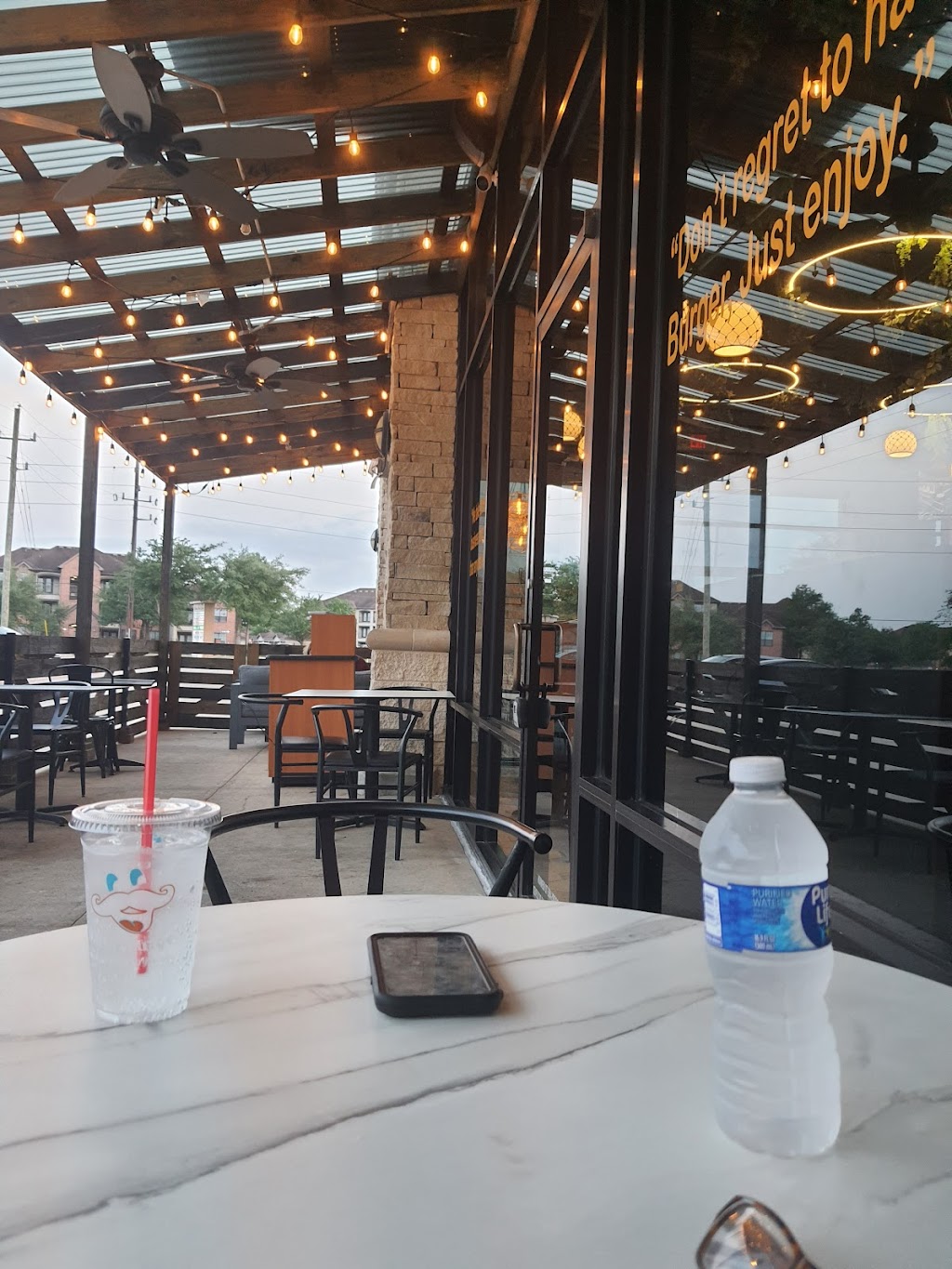 OMG! Burger | restaurant | 11901 Shadow Creek Pkwy, Pearland, TX 77584, USA | 2817411395 OR +1 281-741-1395