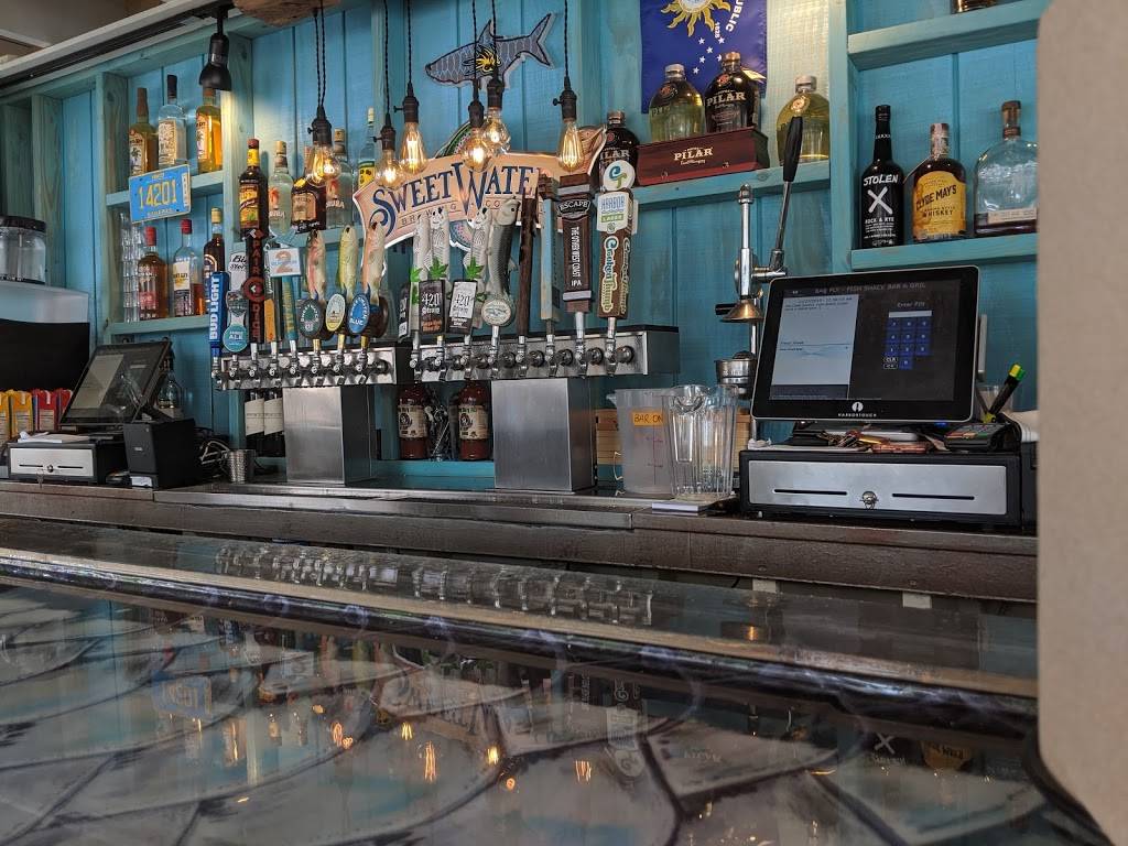 Bar Fly Fish shack bar & grill | restaurant | 1026 Nebraska Ave, Palm Harbor, FL 34683, USA | 7273515151 OR +1 727-351-5151