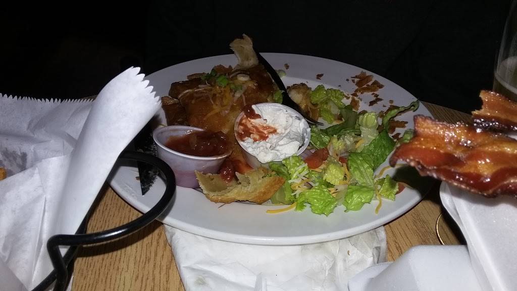 Spankys Hideaway | restaurant | 5208 W County Line Rd, Mequon, WI 53092, USA | 2622423677 OR +1 262-242-3677