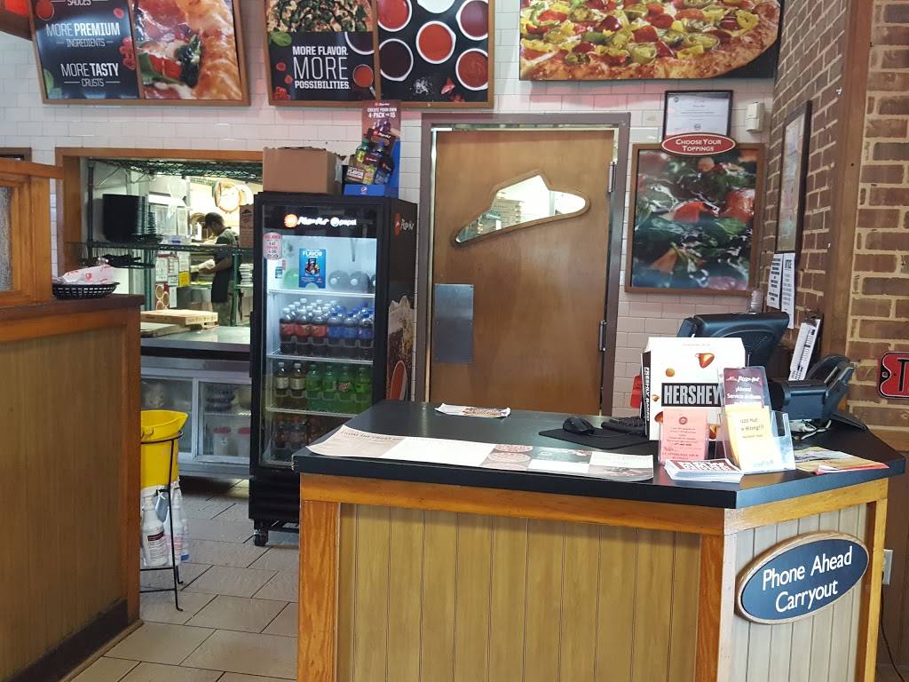 Pizza Hut | restaurant | 712 Cypress Village Blvd, Sun City Center, FL 33573, USA | 8136336211 OR +1 813-633-6211