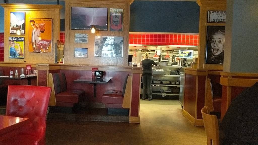 Red Robin Gourmet Burgers and Brews | restaurant | 3105 W Monte Vista Ave, Turlock, CA 95380, USA | 2096679901 OR +1 209-667-9901