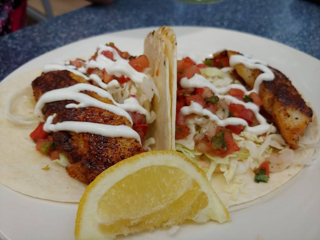 Skull Creek Boathouse | restaurant | 397 Squire Pope Rd, Hilton Head Island, SC 29926, USA | 8436813663 OR +1 843-681-3663