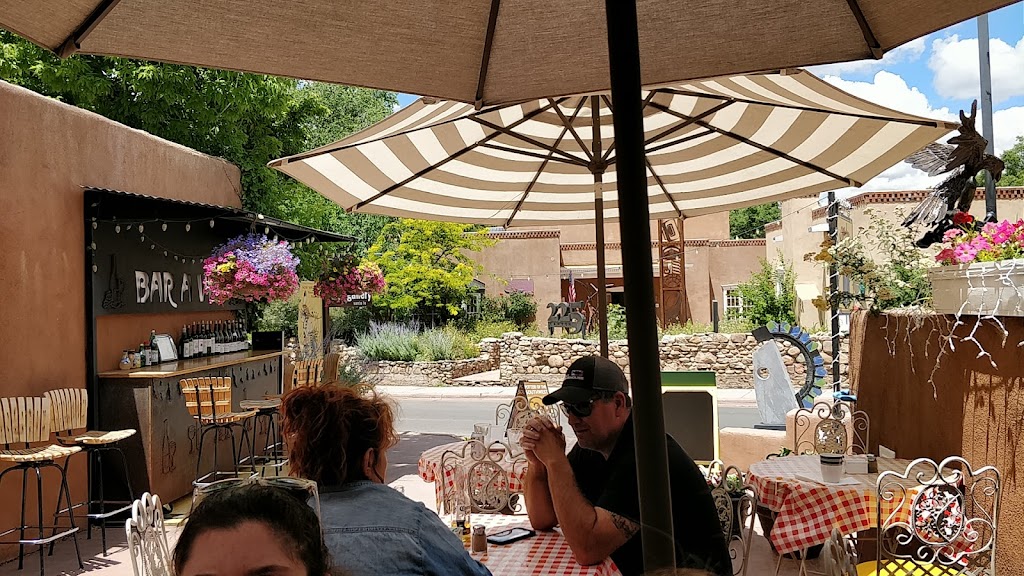 Cafe Des Artistes | restaurant | 130 Lincoln Ave, Santa Fe, NM 87501, USA | 5058202535 OR +1 505-820-2535