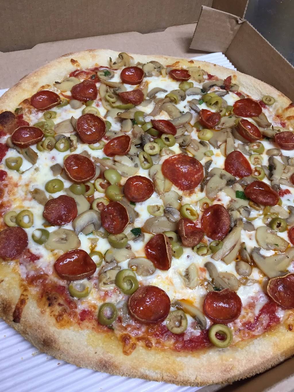 Bella Pizza | restaurant | 8028 N Middlebelt Rd, Westland, MI 48185, USA | 7344212565 OR +1 734-421-2565