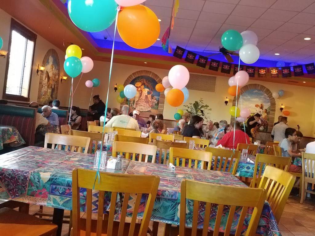 Las Palmas Mexican Restaurant | restaurant | 26228 IL-83, Mundelein, IL 60060, USA | 8473937088 OR +1 847-393-7088