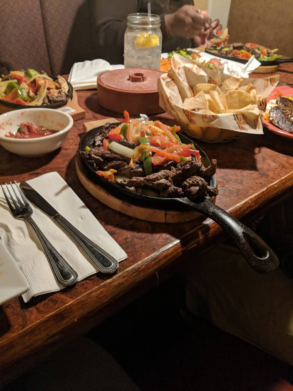 La Mina Cantina | restaurant | 8020 District Blvd #4802, Bakersfield, CA 93313, USA | 6618312777 OR +1 661-831-2777