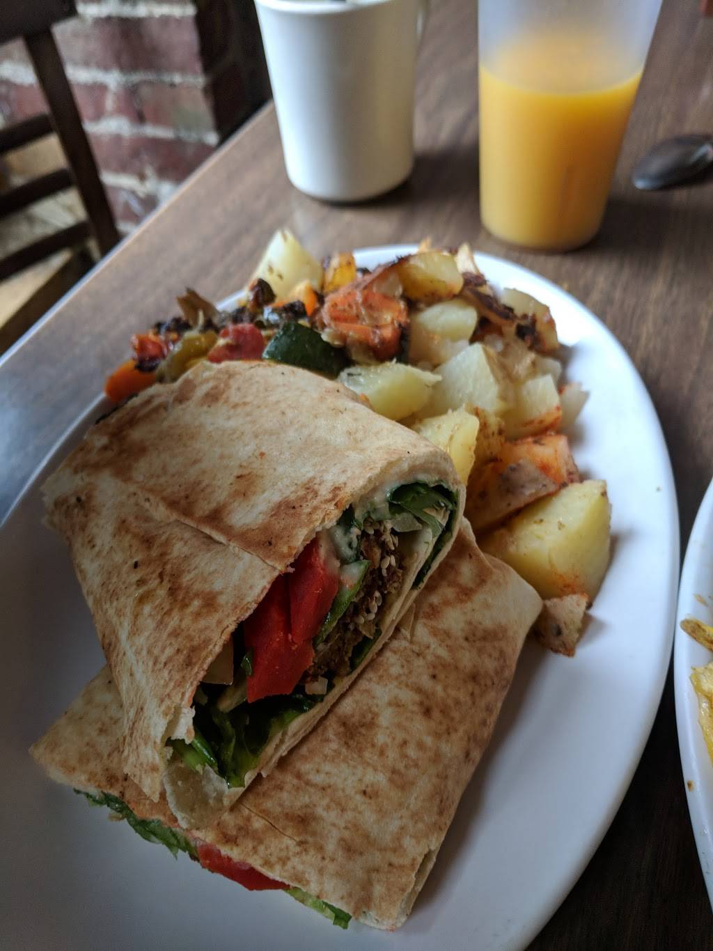 Brookline Lunch | restaurant | 9 Brookline St, Cambridge, MA 02139, USA | 6173542983 OR +1 617-354-2983