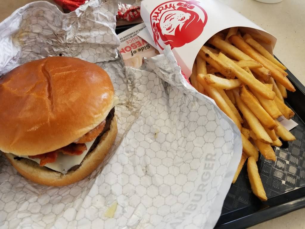 Wendys | restaurant | 775 Summit St, Crescent City, FL 32112, USA | 3864635027 OR +1 386-463-5027