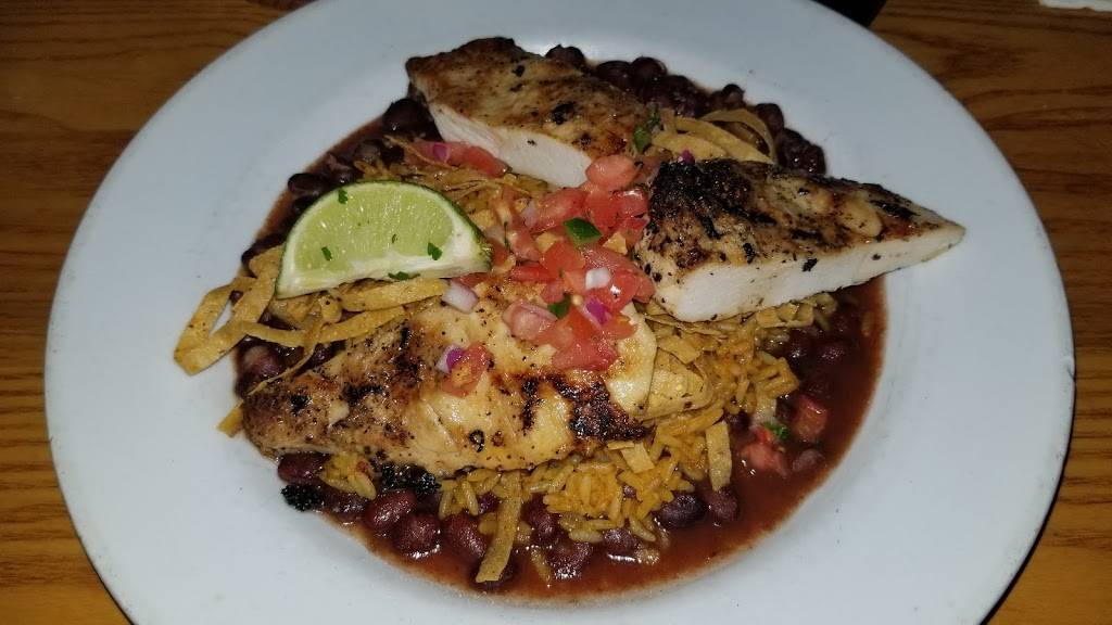 Chilis Grill & Bar | restaurant | 2431 Tarpon Bay Blvd, Naples, FL 34119, USA | 2395942006 OR +1 239-594-2006