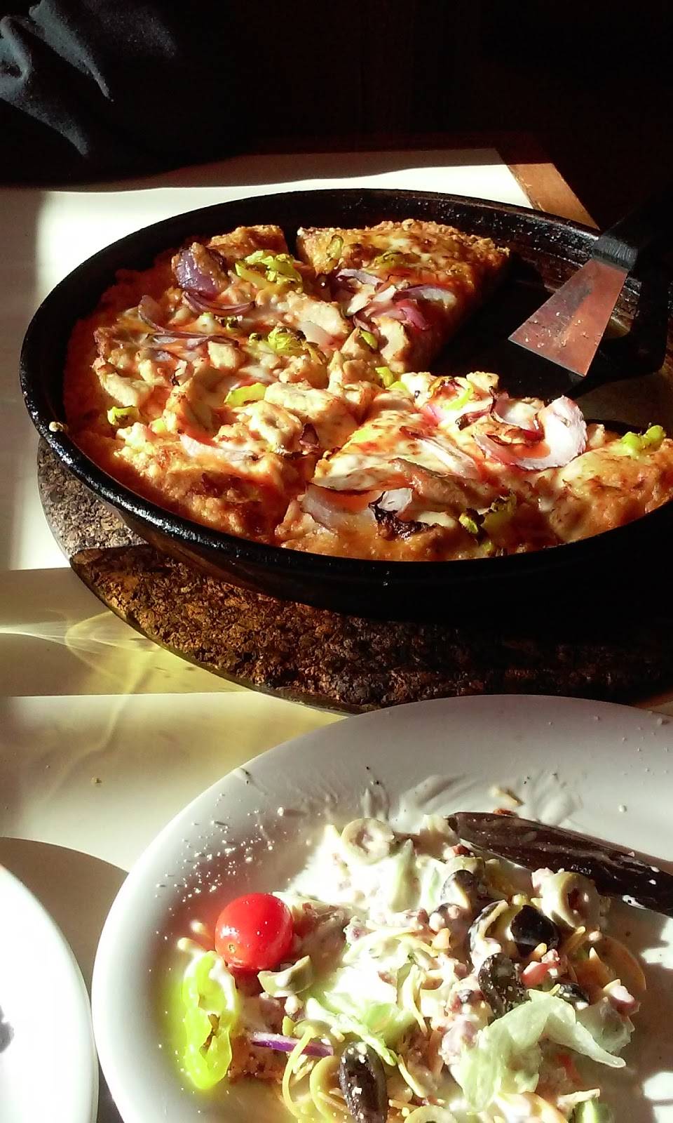 Pizza Hut | meal takeaway | 97/99 W Main Ave, Queensbury, NY 12801, USA | 5187923698 OR +1 518-792-3698