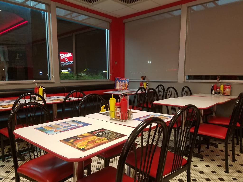 Steak n Shake | restaurant | 12035 E Colonial Dr, Orlando, FL 32826, USA | 4073842266 OR +1 407-384-2266