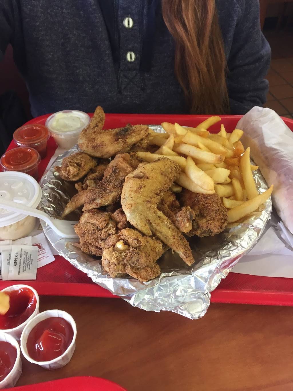 Maxwell Street Grill | restaurant | 745 W 172nd St, South Holland, IL 60473, USA | 7083335353 OR +1 708-333-5353