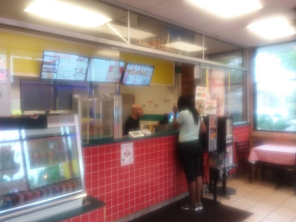 Mr. Submarine | meal takeaway | 2900 W 63rd St, Chicago, IL 60629, USA | 7733062658 OR +1 773-306-2658