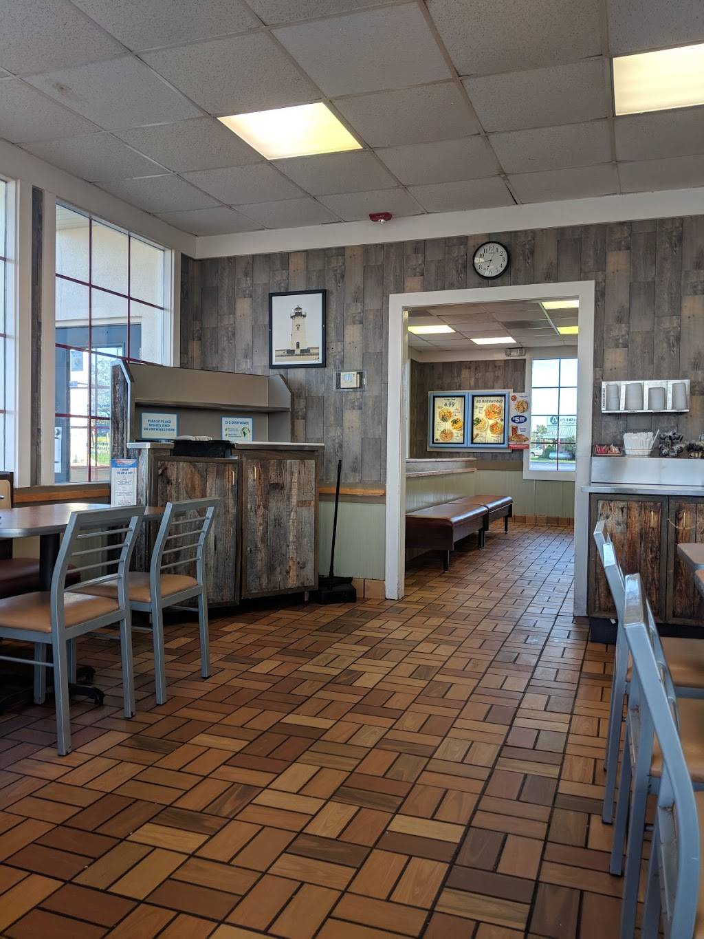 Captain Ds | restaurant | 1731 S Jefferson Ave, Lebanon, MO 65536, USA | 4175883397 OR +1 417-588-3397