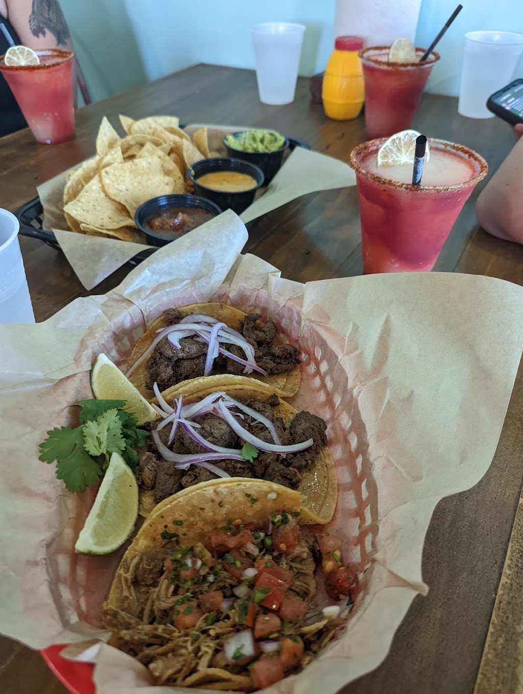 Milagro Tacos Cantina | restaurant | 440 Singleton Blvd Ste 100, Dallas, TX 75212, USA | 4698720168 OR +1 469-872-0168