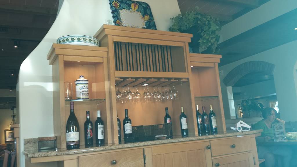 Olive Garden Italian Restaurant | meal takeaway | 10 Wilson Ave, Hanover, PA 17331, USA | 7176308338 OR +1 717-630-8338