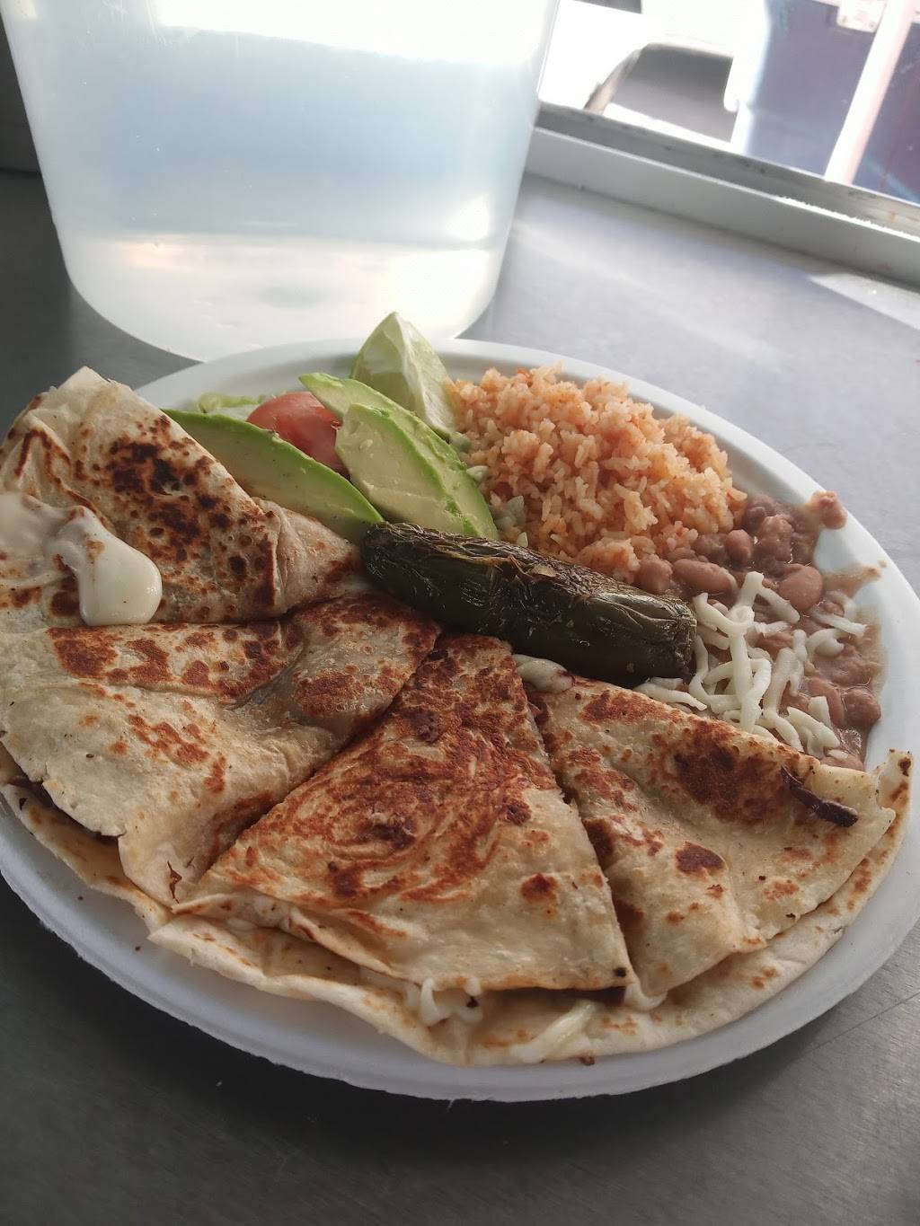 Mía Cocinita | restaurant | 4921 Washington St, Denver, CO 80216, USA | 3035851413 OR +1 303-585-1413