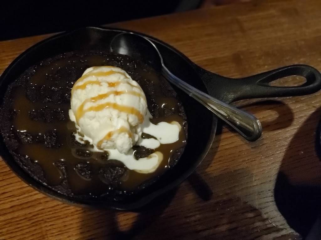 Big Whiskeys American Restaurant & Bar Tulsa | restaurant | 4532 E 51st St, Tulsa, OK 74135, USA | 9185766996 OR +1 918-576-6996