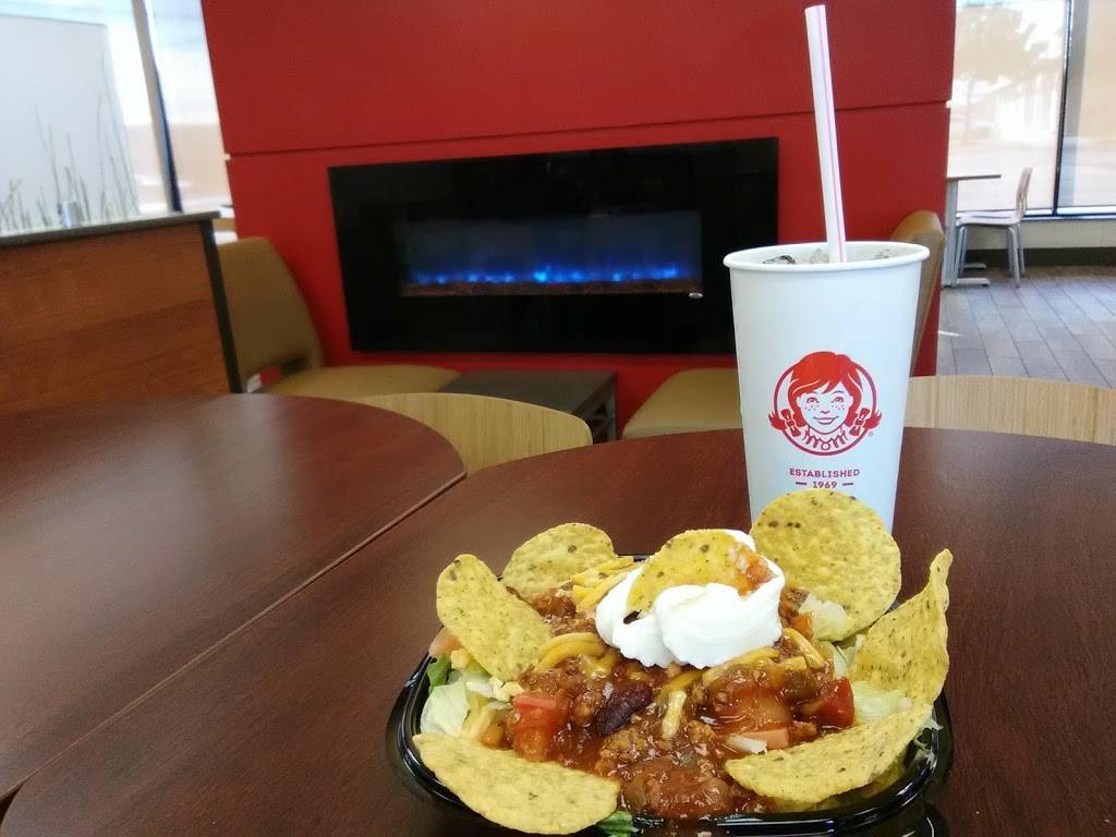 Wendys | restaurant | 2343 SW Military Dr, San Antonio, TX 78224, USA | 2109241660 OR +1 210-924-1660