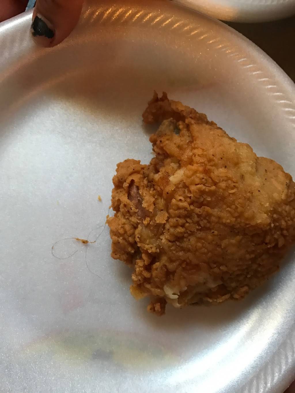 Lees Famous Recipe Chicken | restaurant | 1415 Troy St, Dayton, OH 45404, USA | 9372230705 OR +1 937-223-0705