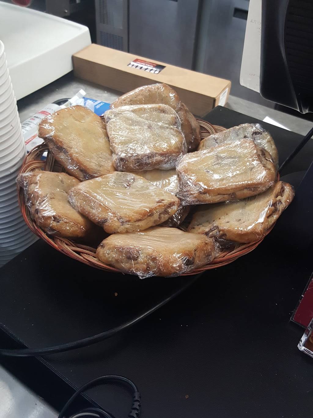 Penn Station East Coast Subs | meal takeaway | 2085 W U.S. 50, Fairview Heights, IL 62208, USA | 6186327366 OR +1 618-632-7366