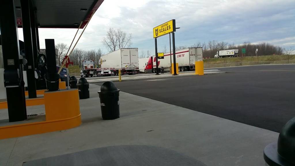 Pilot Travel Center | restaurant | 853 Interchange Dr, Holland, MI 49423, USA | 6167962240 OR +1 616-796-2240