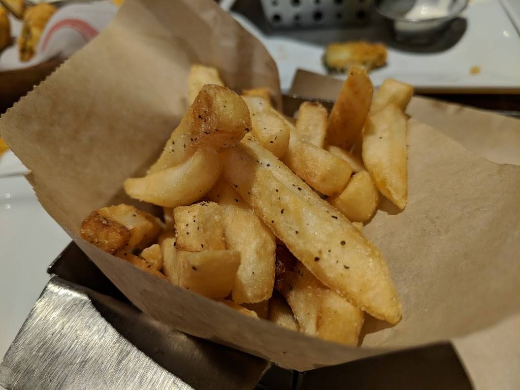 Chilis Grill & Bar | meal takeaway | 3750 Lakeside Village Ct, Lakeland, FL 33803, USA | 8636886210 OR +1 863-688-6210