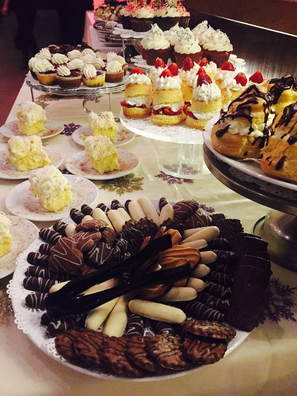 The Phoenician | restaurant | 10 Main St, Phoenicia, NY 12464, USA | 8456889800 OR +1 845-688-9800