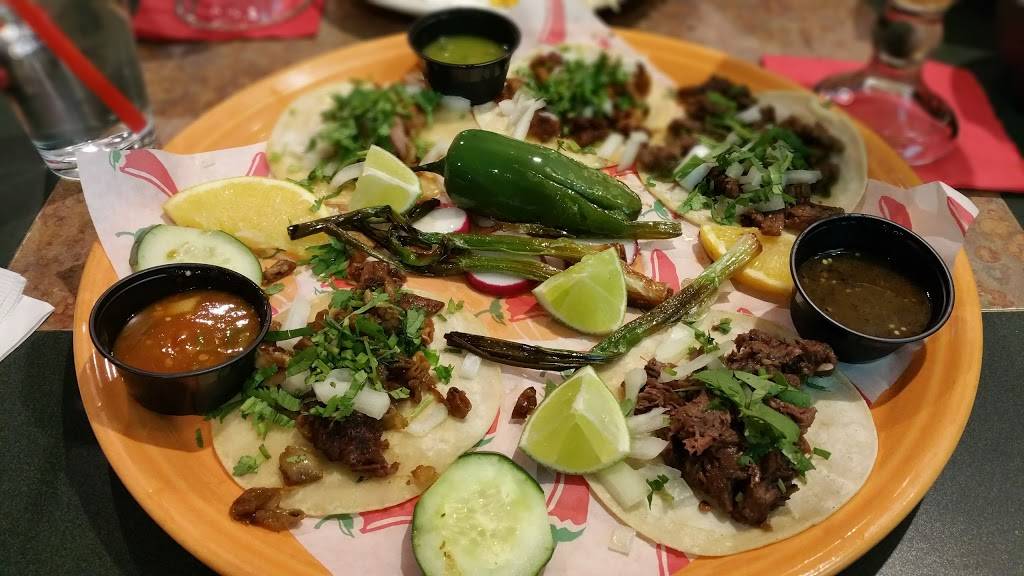 El Tapatio Mexican Restaurant | restaurant | 588 Summit Blvd, Broomfield, CO 80021, USA | 7202353226 OR +1 720-235-3226