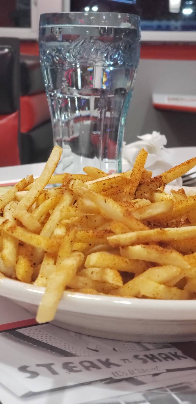 Steak n Shake | restaurant | 10721 Fischer Park Dr, Louisville, KY 40241, USA | 5023263625 OR +1 502-326-3625