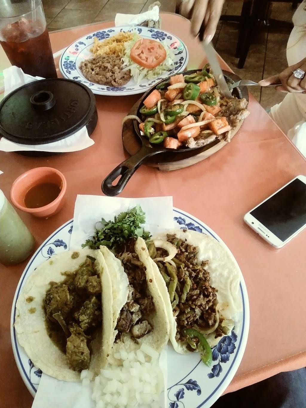 Restaurante EL D.F. | restaurant | 4119 Culebra Rd, San Antonio, TX 78228, USA | 2104310157 OR +1 210-431-0157