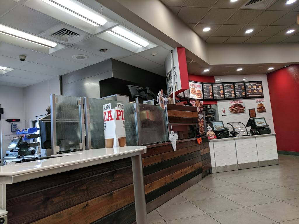 Arbys | restaurant | 48 E Laraway Rd, Joliet, IL 60433, USA | 8157261638 OR +1 815-726-1638