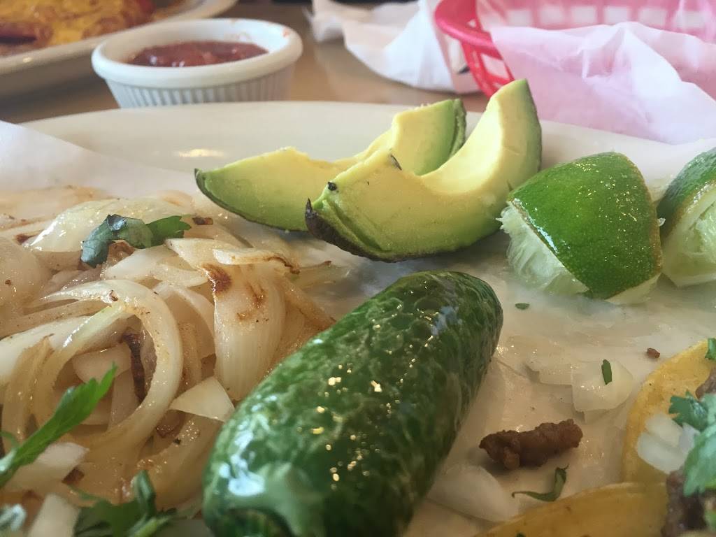 Lindo Jalisco Mexican Restaurant | restaurant | 8434 Fredericksburg Rd, San Antonio, TX 78229, USA | 2109571860 OR +1 210-957-1860